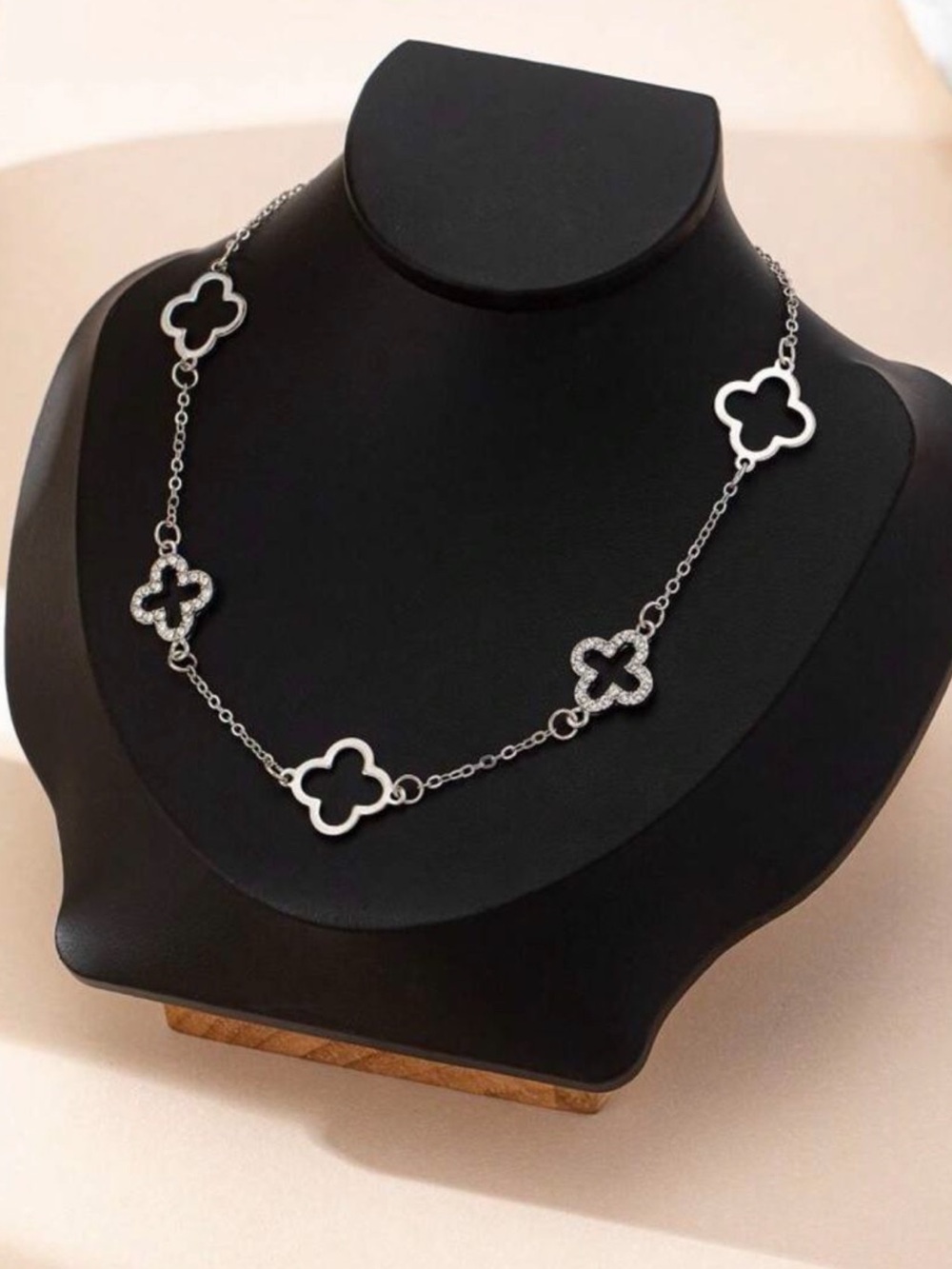 Kohl's Silver Clover Motif Necklace - White